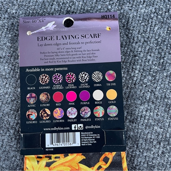 Red by Kiss: Super Sleek Edge Laying Scarf - Picture 5 of 7